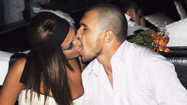 Щерката на Божинов му одрала кожата