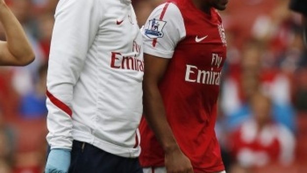 Уолкът, Жервиньо и Косиелни отпадат за Олимпиакос