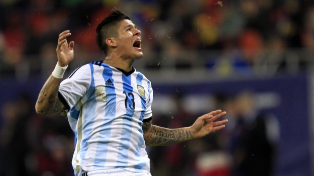 Ливърпул ще подсилва защитата си с аржентински национал