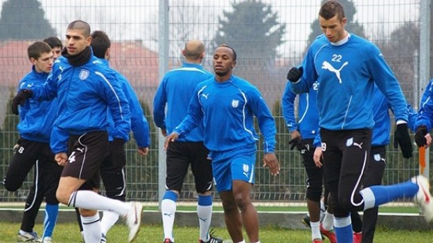 Савио с първа тренировка с &quot;акулите&quot;