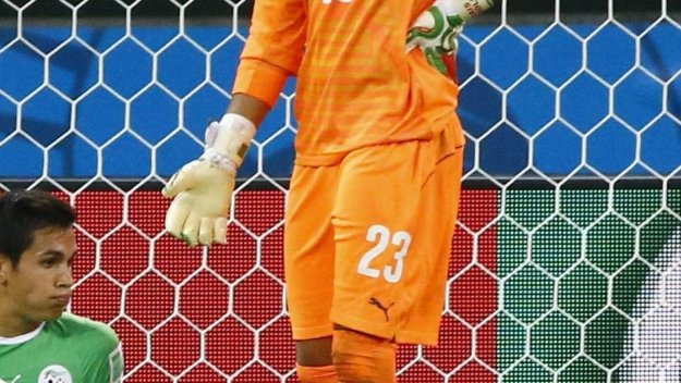 Коня галопира към Райс М'Боли