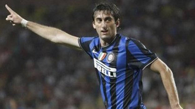 Морати разочарован от липсата на Милито в списъка за &quot;Златната топка&quot;