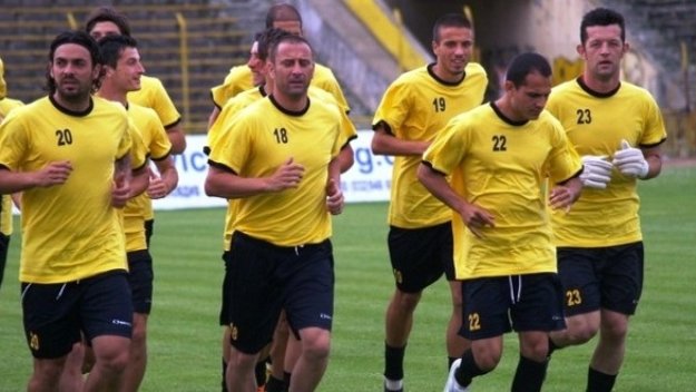 Защитник и халф избягаха от Локо Пловдив в Ботев