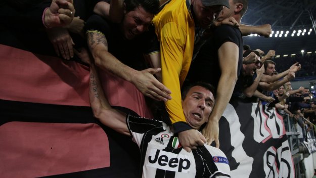 ОФИЦИАЛНО: Юве като Байерн - кръсти стадиона си "Алианц"