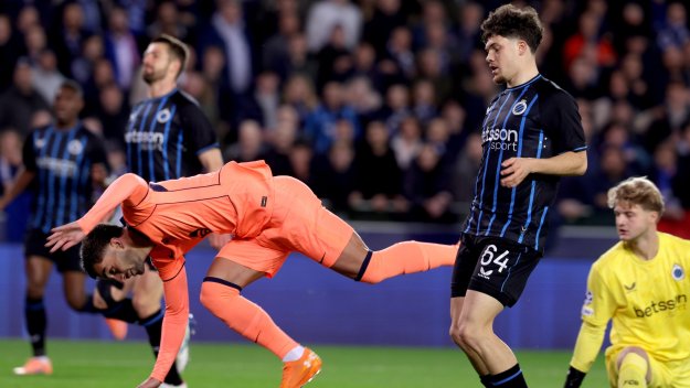 Арестуваха фен на Барса, запалил автобус на Брюж 