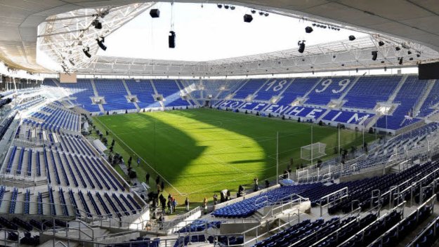 Съперник на Ливърпул в Шампионската лига преподписа със защитник