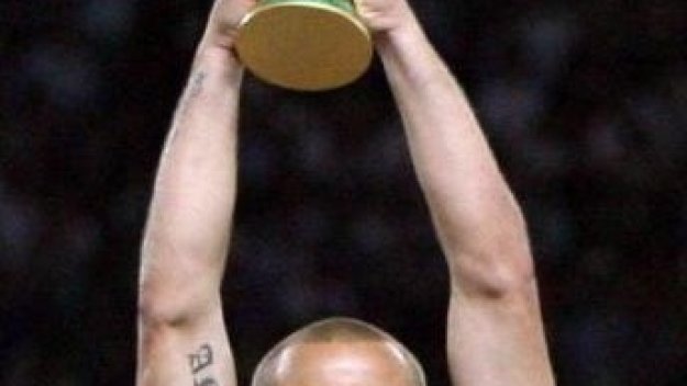 Националният на Италия удари стотачка