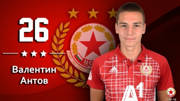 ЦСКА ще продължи да ползва "бижуто" си Антов като централен защитник