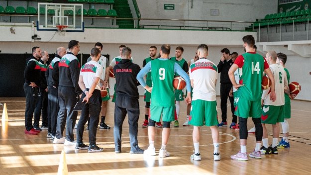 Националите по баскетбол с първа тренировка
