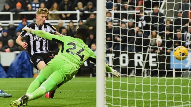 Само 1:0! Нюкасъл пропусна да разбие слаб Ман Юнайтед