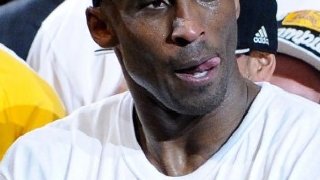 Брайънт гледа дербито на &quot;Стамфорд Бридж&quot;