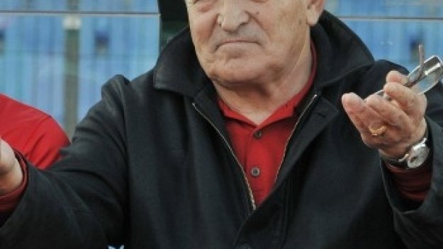 Стратега с интересно прозрение: 20 тренират, 6 и половина играят