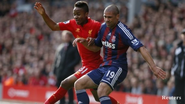 Ливърпул се издъни срещу Стоук на &quot;Анфийлд&quot;