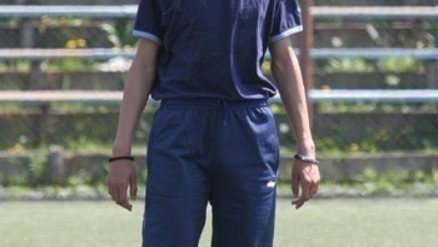 Атанас Курдов подписва с Левски до дни