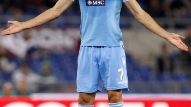 ПСЖ се включва в борбата за Единсон Кавани