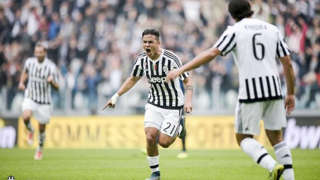 "Старата госпожа" помага на Дибала да расте