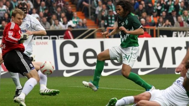 Вердер и Шалке направиха зрелищно равенство