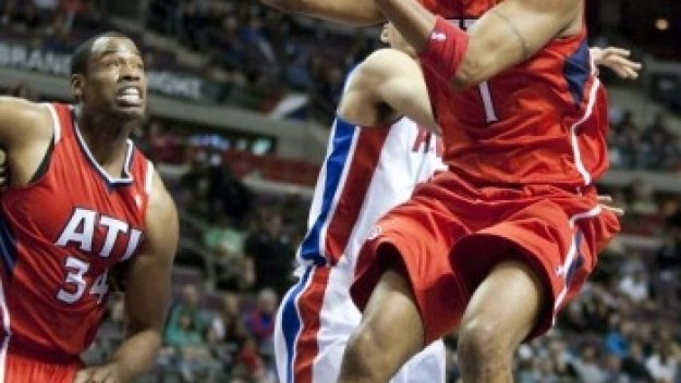 Трейси Макгрейди тренира със Спърс и Никс