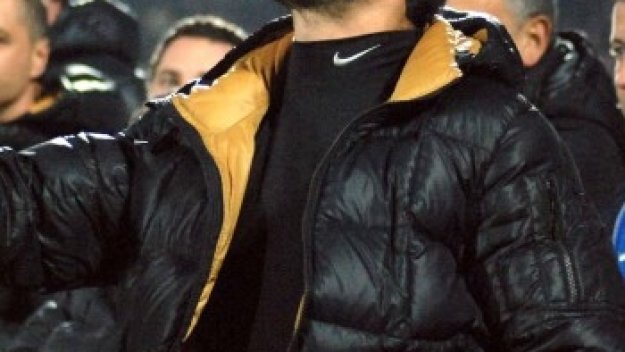 Гонзо: Ясен Петров остава в Левски поне до юни