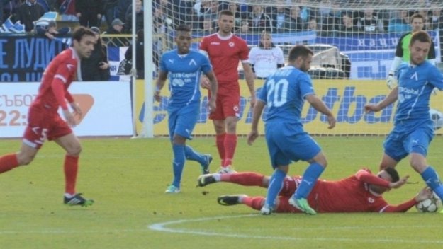 ЦСКА излиза за задължителна победа срещу Локо София