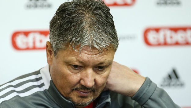 Любо Пенев пак плюе VAR: Ощетяваме футбола!