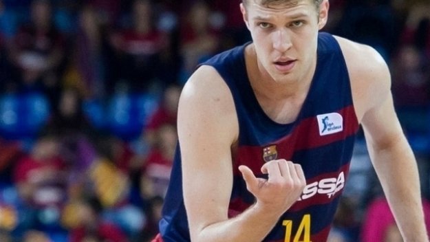 Везенков сменя Барса с Олимпиакос