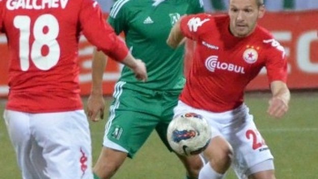 Халф на ЦСКА счупи костица